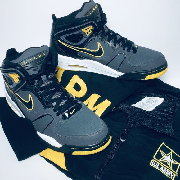 Nike Other - NIKE AIR FLIGHT FALCON 2012..VINTAGE 🔥